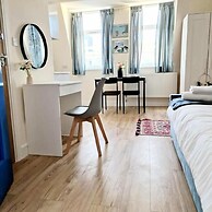 Crendon House Boutique Hotel