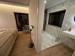 Our Douro Modern Classic Suites Pool Flat