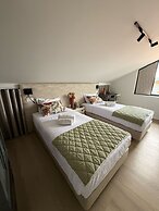 Our Douro Vintage Pool Flat