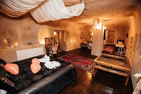 7 Oda Kapadokya Cave House