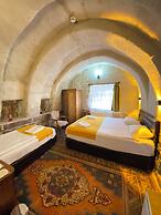 7 Oda Kapadokya Cave House