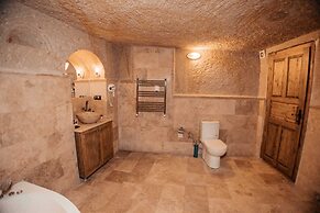 7 Oda Kapadokya Cave House