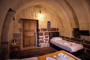 7 Oda Kapadokya Cave House