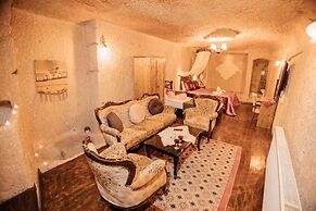 7 Oda Kapadokya Cave House