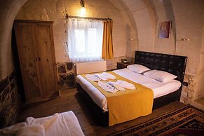 7 Oda Kapadokya Cave House