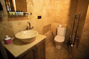 7 Oda Kapadokya Cave House