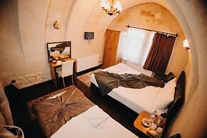 7 Oda Kapadokya Cave House