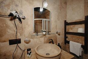 7 Oda Kapadokya Cave House