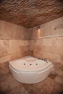 7 Oda Kapadokya Cave House