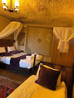 7 Oda Kapadokya Cave House
