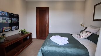 Duplex em Castelo Piscina e Lareira