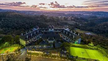 Duplex em Castelo Piscina e Lareira