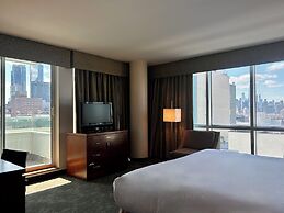 LIC Manhattan View Hotel