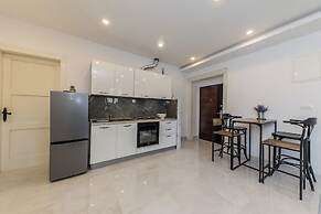 Apartments Karlo on the seafront