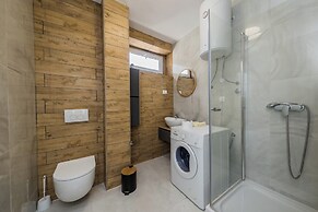 Apartments Karlo on the seafront