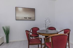 Apartments Karlo on the seafront