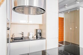 Lily Apart - Waterlane Pool & Gym