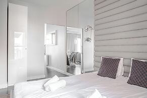 Lily Apart - Waterlane Pool & Gym