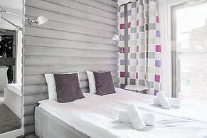 Lily Apart - Waterlane Pool & Gym