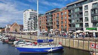 Lily Apart - Waterlane Pool & Gym