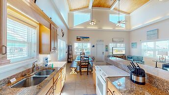 Beautiful Home in Gulf Shores With Private Pool, Sleeps 12