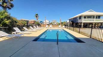 Beautiful Home in Gulf Shores With Private Pool, Sleeps 12