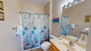 Beautiful Home in Gulf Shores With Private Pool, Sleeps 12