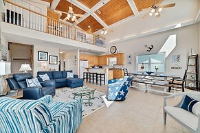 Beautiful Home in Gulf Shores With Private Pool, Sleeps 12