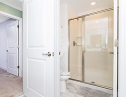 Storey Lake Resort, Private Pool, Near Famous Attractions!!