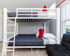 Storey Lake Resort, Private Pool, Near Famous Attractions!!