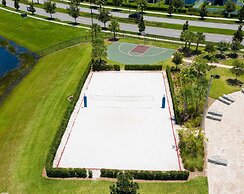 Storey Lake Resort, Private Pool, Near Famous Attractions!!