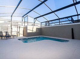 Storey Lake Resort, Private Pool, Near Famous Attractions!!