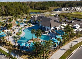 Storey Lake Resort, Private Pool, Near Famous Attractions!!