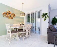 Storey Lake Resort, Private Pool, Near Famous Attractions!!