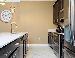 Storey Lake Resort, Private Pool, Near Famous Attractions!!