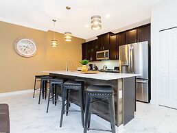 Storey Lake Resort, Private Pool, Near Famous Attractions!!