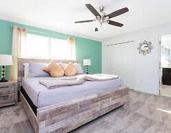 Storey Lake Resort, Private Pool, Near Famous Attractions!!