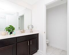 Storey Lake Resort, Private Pool, Near Famous Attractions!!