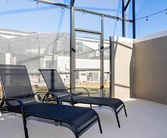 Storey Lake Resort, Private Pool, Near Famous Attractions!!