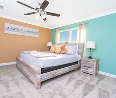 Storey Lake Resort, Private Pool, Near Famous Attractions!!