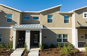 Storey Lake Resort, Private Pool, Near Famous Attractions!!