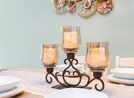 Storey Lake Resort, Private Pool, Near Famous Attractions!!