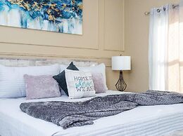 Storey Lake Resort, Private Pool, Near Famous Attractions!!