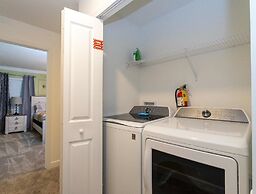 Storey Lake Resort, Private Pool, Near Famous Attractions!!