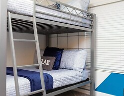 Storey Lake Resort, Private Pool, Near Famous Attractions!!