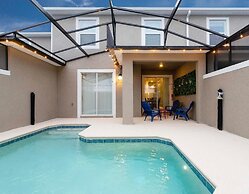 Storey Lake Resort, Private Pool, Near Famous Attractions!!