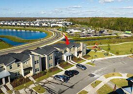 Storey Lake Resort, Private Pool, Near Famous Attractions!!