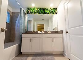 Storey Lake Resort, Private Pool, Near Famous Attractions!!