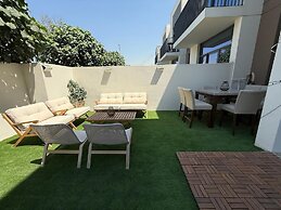 Elegant Stay in Ranches Villa