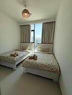 Elegant Stay in Ranches Villa